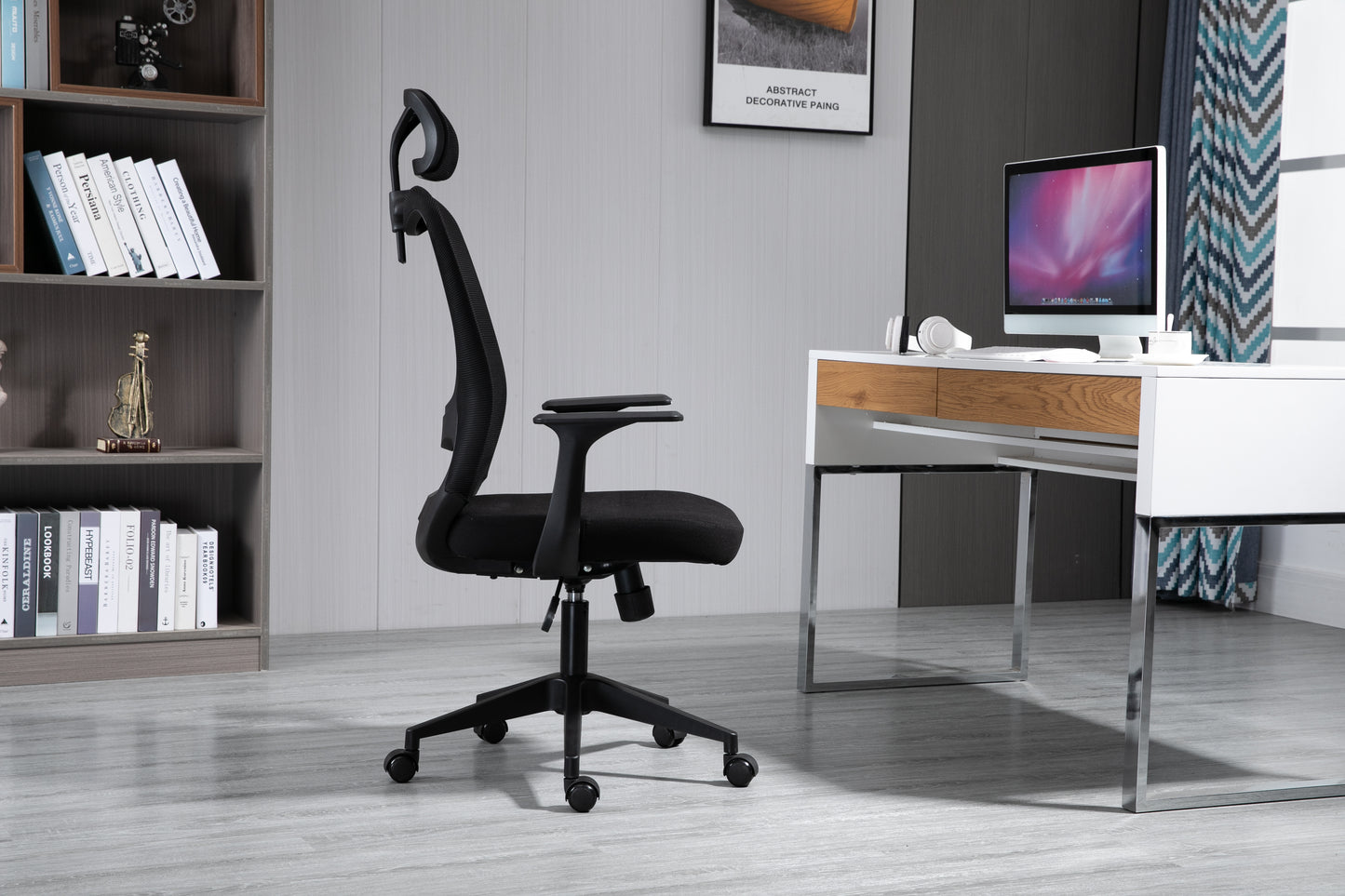 Chaise de bureau ergonomique noire avec appuie-tête