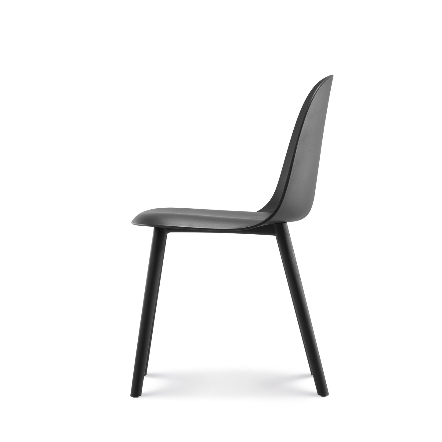 Chaise design MILO noire en résine