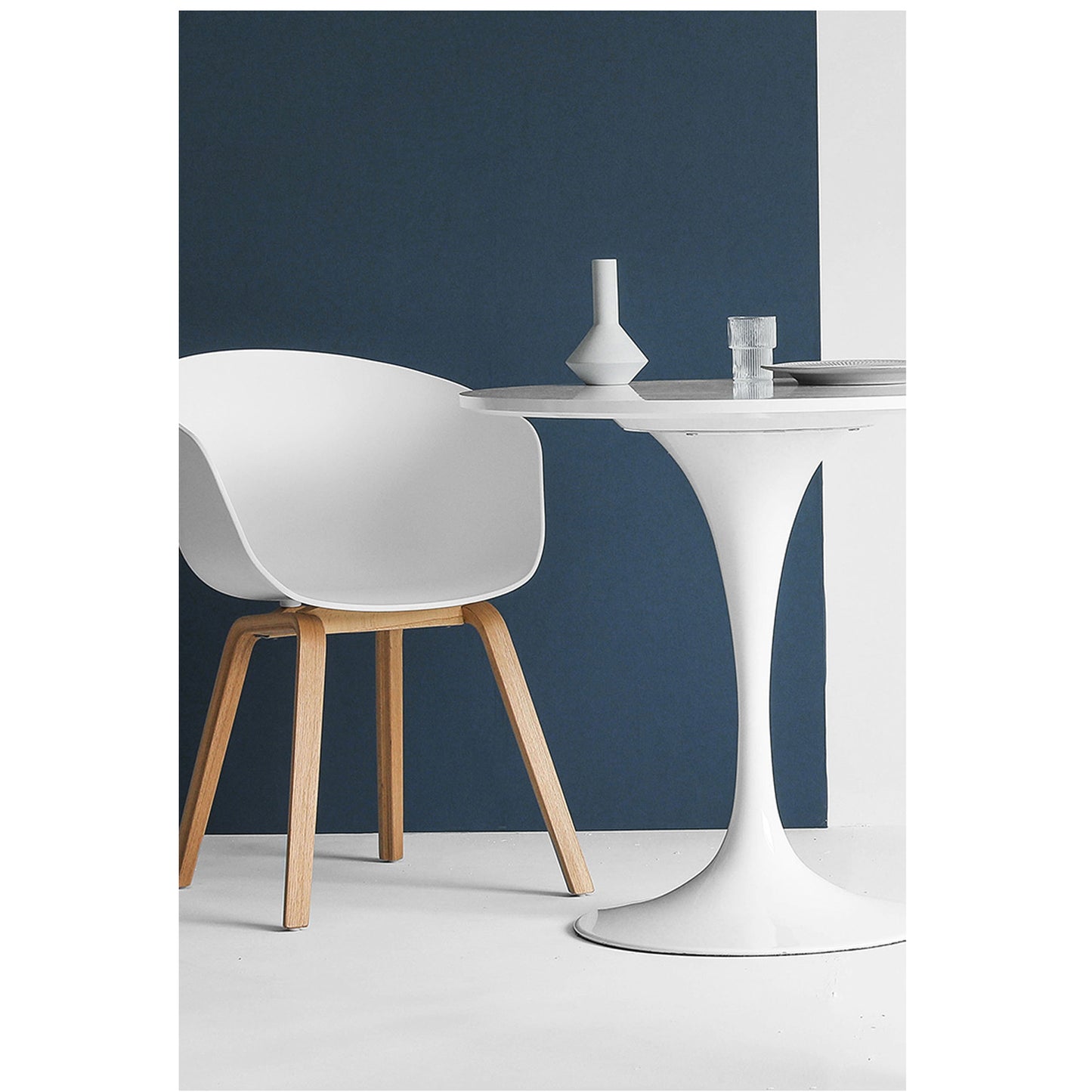 Lot de 4 chaises scandinaves très confortables avec coque en résine blanche